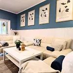 Comfortable For 10 People With A Private Sauna, Appartement *