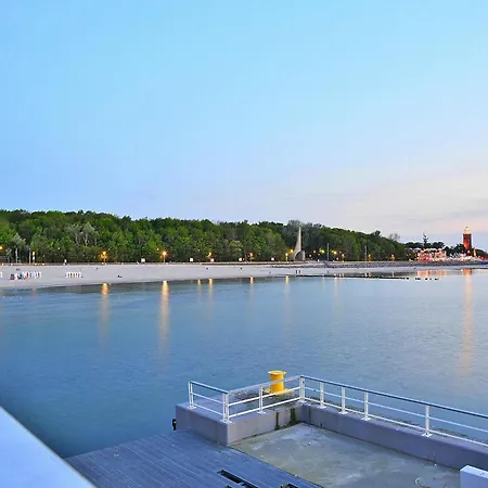 Comfortable For 10 People With A Private Sauna, شقة كولوبرزيغ