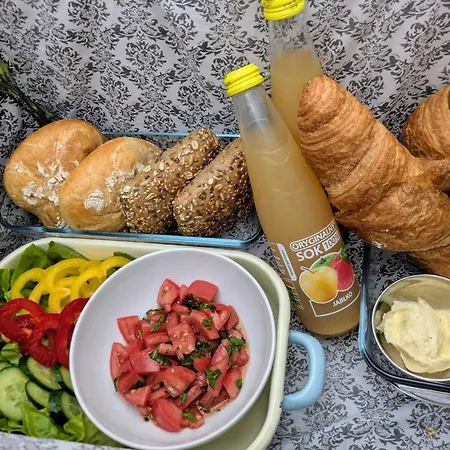 شقة Comfortable For 10 People With A Private Sauna, كولوبرزيغ