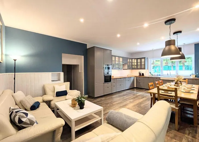 Comfortable For 10 People With A Private Sauna, 코워브제크