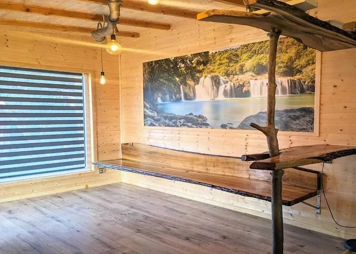 아파트 Comfortable For 10 People With A Private Sauna, 코워브제크