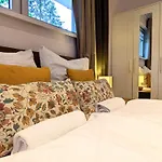 Comfortable For 10 People With A Private Sauna,