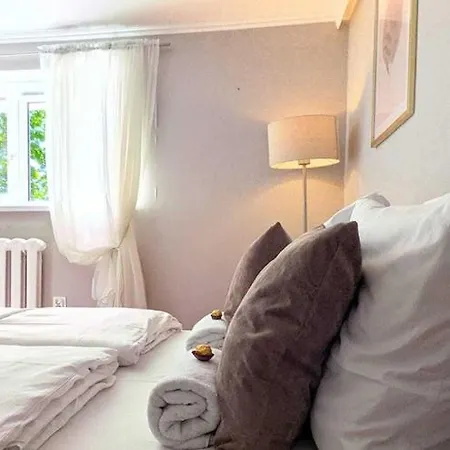 Comfortable For 10 People With A Private Sauna, Апартаменты Колобжег