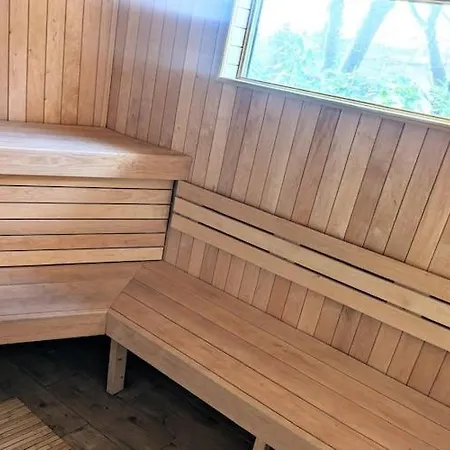 Comfortable For 10 People With A Private Sauna Kołobrzeg