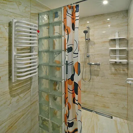 Comfortable For 10 People With A Private Sauna, Lejlighed