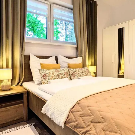 Comfortable For 10 People With A Private Sauna, Lejlighed *