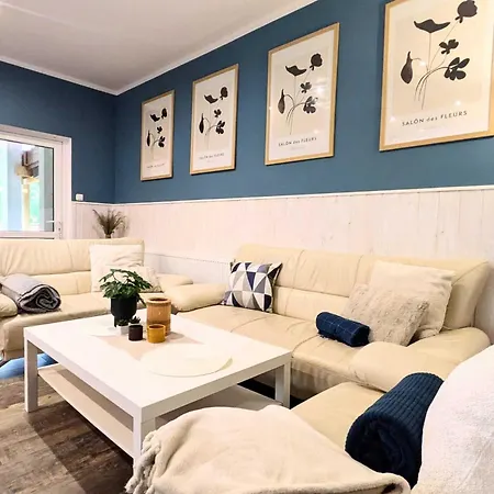 Comfortable For 10 People With A Private Sauna Kołobrzeg