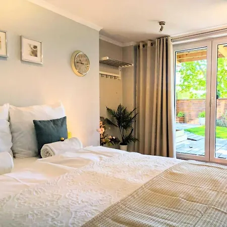 Comfortable For 10 People With A Private Sauna, Apartment *