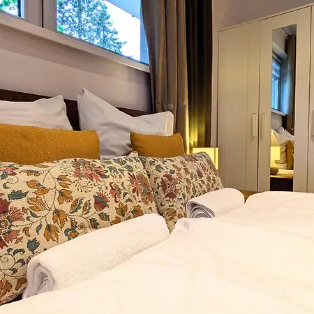 Comfortable For 10 People With A Private Sauna, Apartment