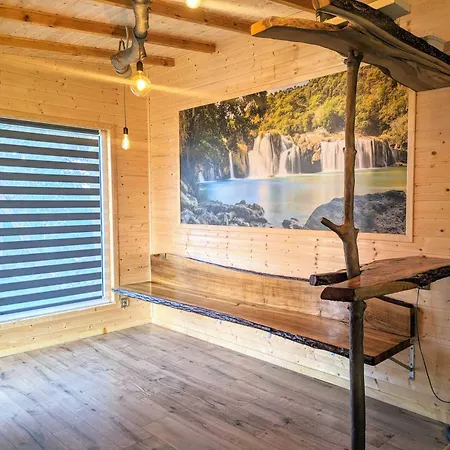 Comfortable For 10 People With A Private Sauna, Lejlighed *